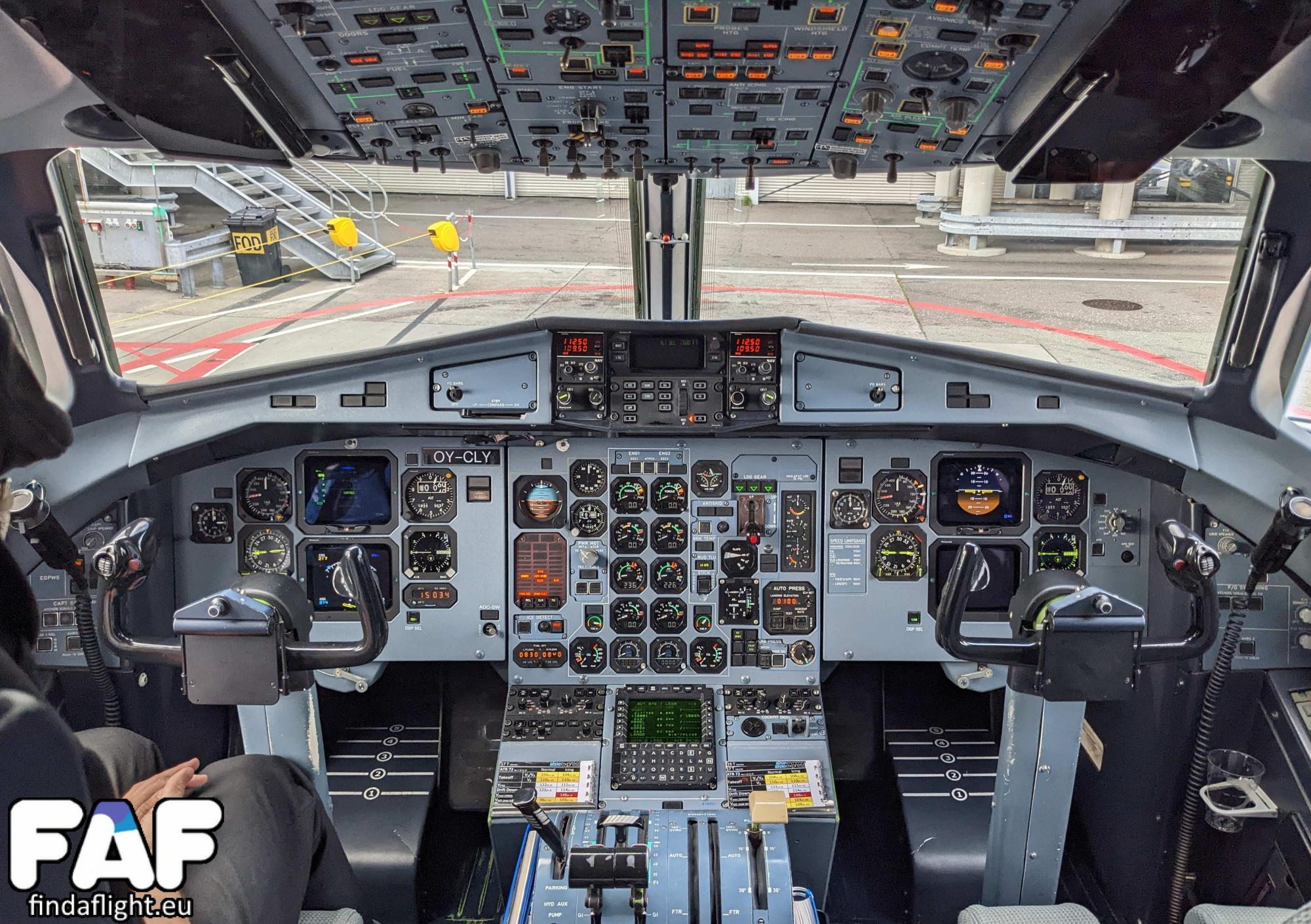 Cockpit of OY-CLY